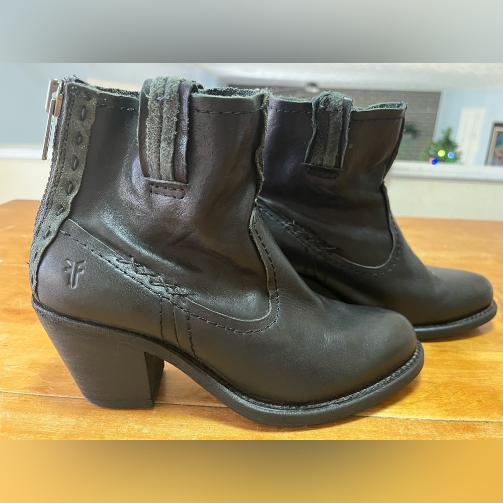 Frye zip-up ankle boots - Picture 1 of 9